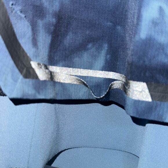 LULULEMON MEN SURGE SHORT 6" LINED BOLD LINES SPRAY DYE - Picture 4 of 14